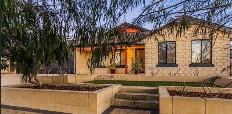 4 bedrooms House in 21 Nunney Road ORELIA WA, 6167
