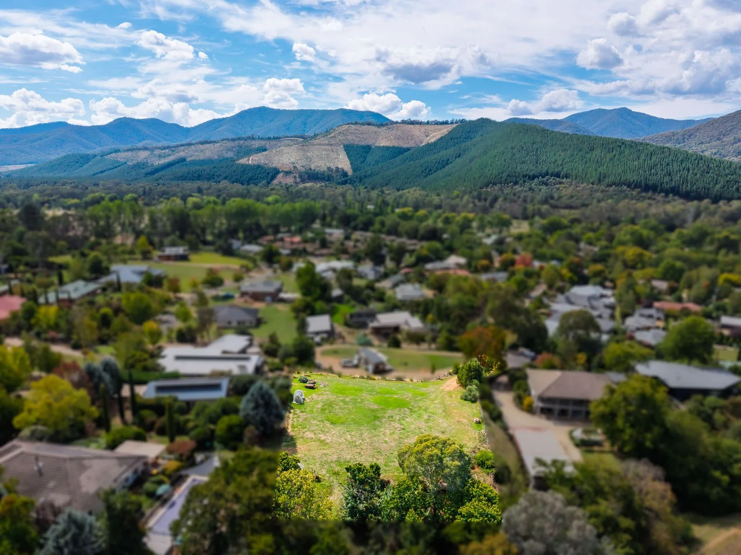 Additional image 11 of 13a Porcellatos Lane, Bright VIC 3741