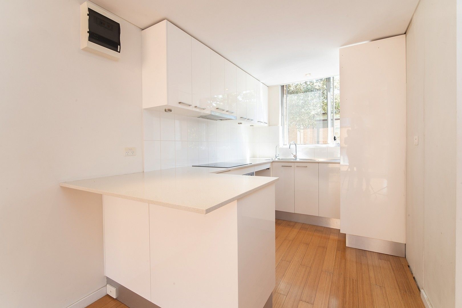 2 bedrooms Apartment / Unit / Flat in 2/54 Golf Avenue MONA VALE NSW, 2103