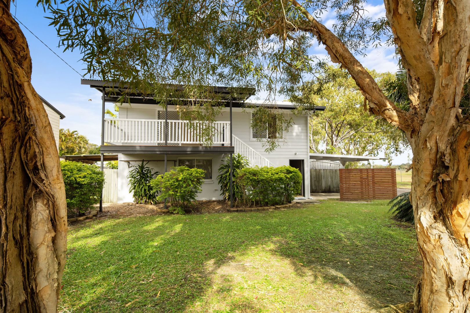 4 bedrooms House in 13 Second Avenue MARCOOLA QLD, 4564