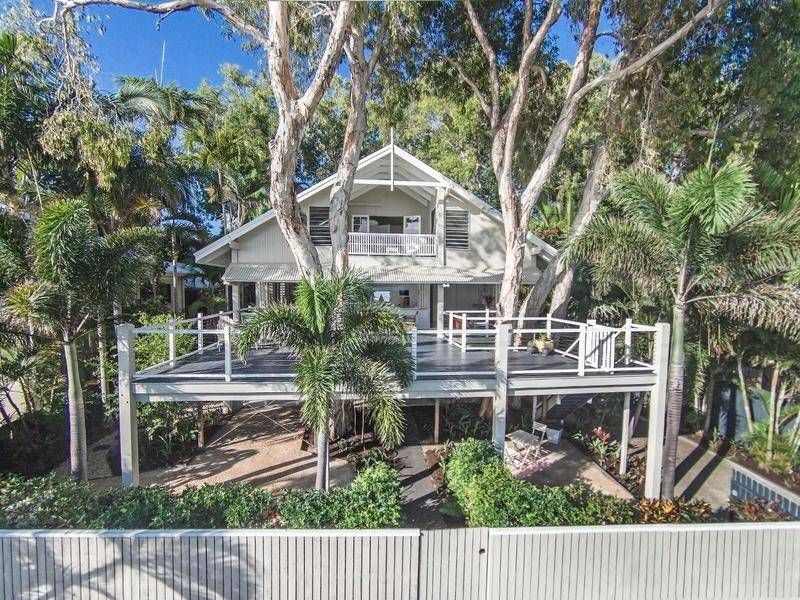 21 Arlington Esplanade, Clifton Beach QLD 4879, Image 2