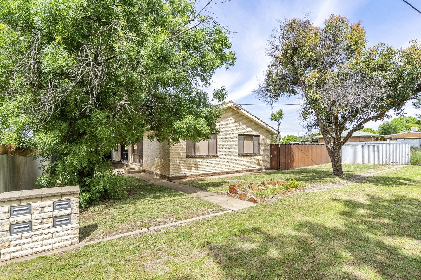 24 Dundas Street, Narrandera NSW 2700, Image 0