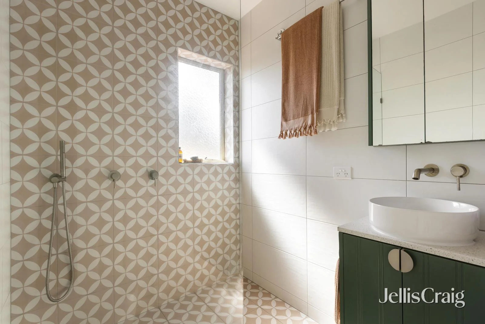 Additional image 9 of 2/18 Bamfield Road, Heidelberg Heights VIC 3081