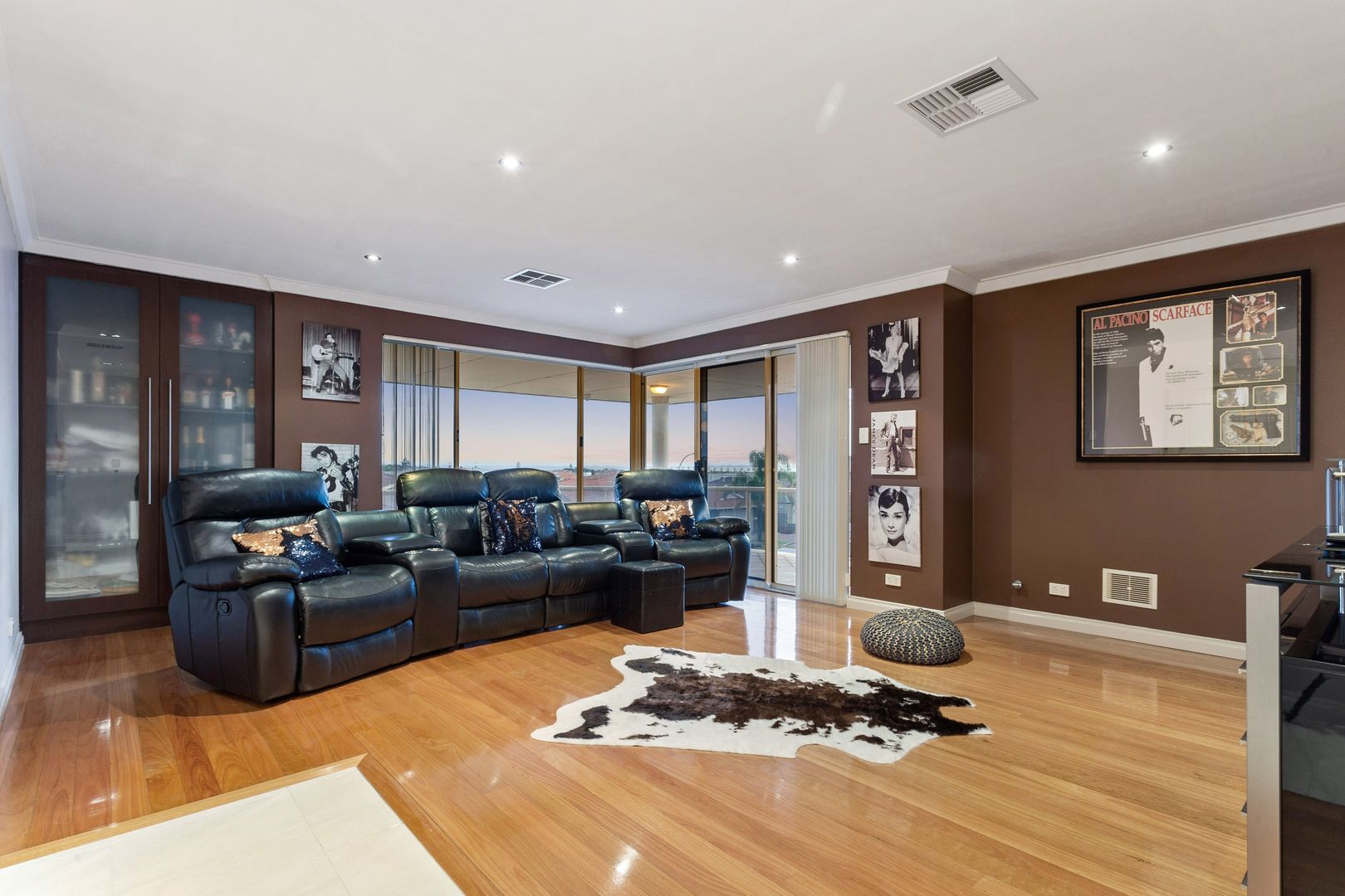 61 Castellon Crescent, Coogee WA 6166, Image 2