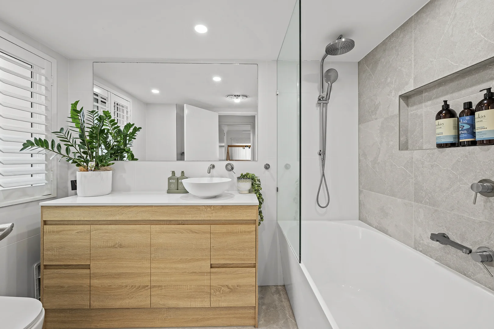 Additional image 11 of 4/450 The Esplanade, Palm Beach QLD 4221