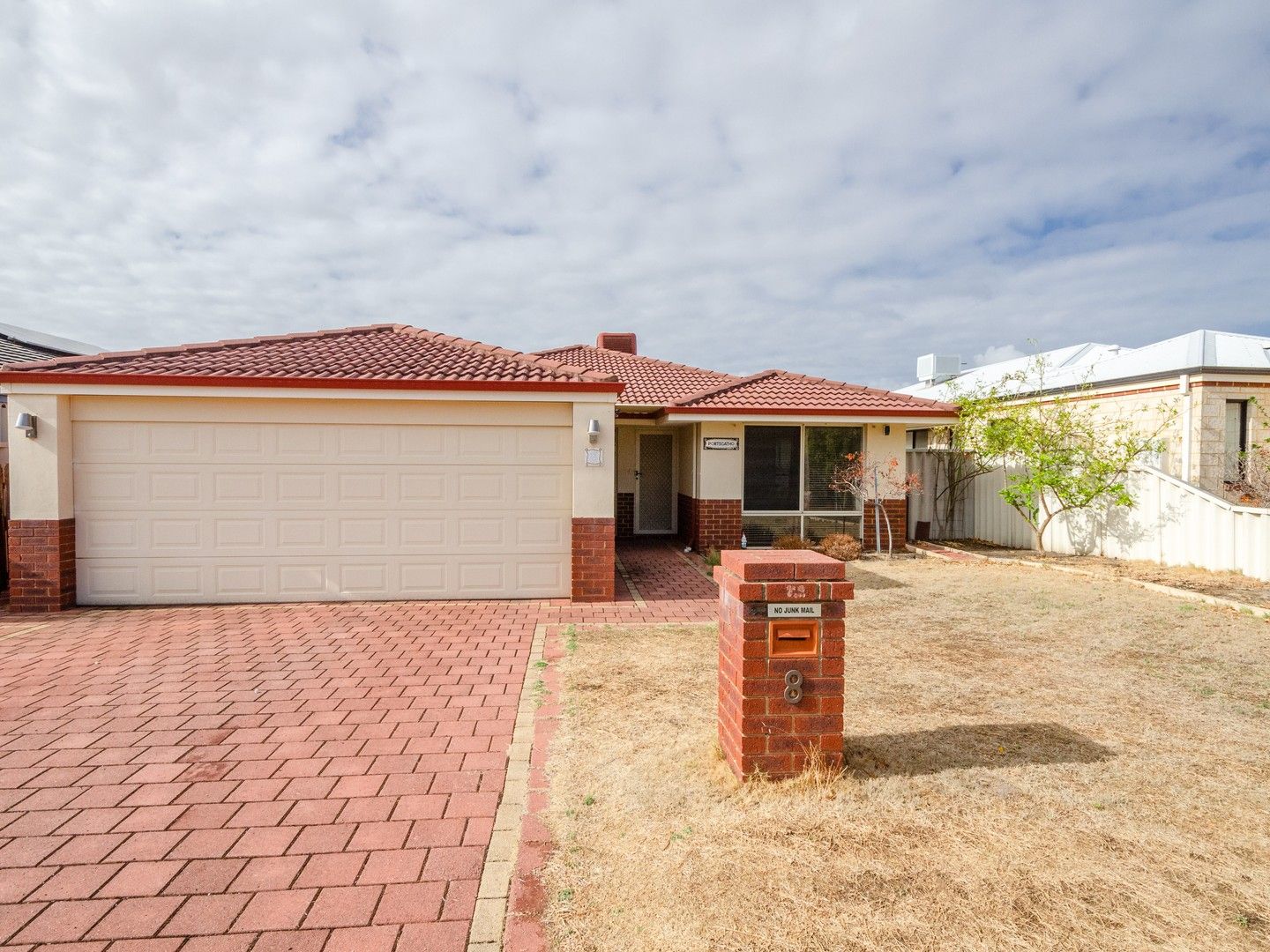 4 bedrooms House in 8 Corsican Way CANNING VALE WA, 6155