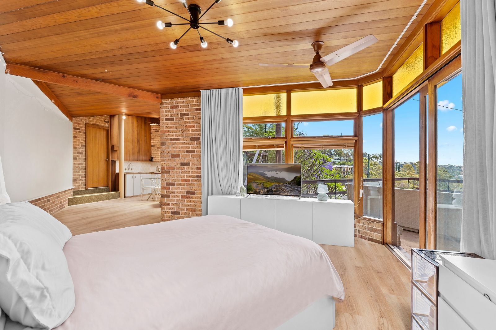 1 bedrooms Apartment / Unit / Flat in 3A Bampi Place CASTLE COVE NSW, 2069