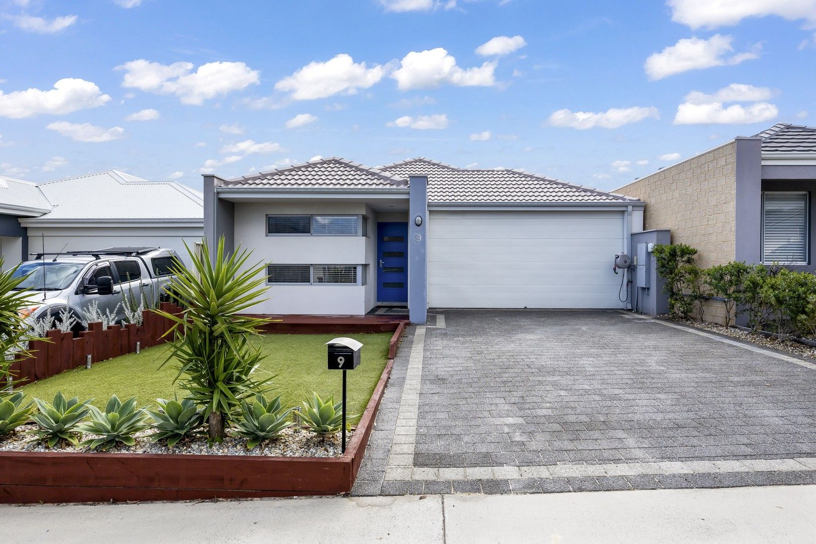 4 bedrooms House in 9 Sanderling St ALKIMOS WA, 6038