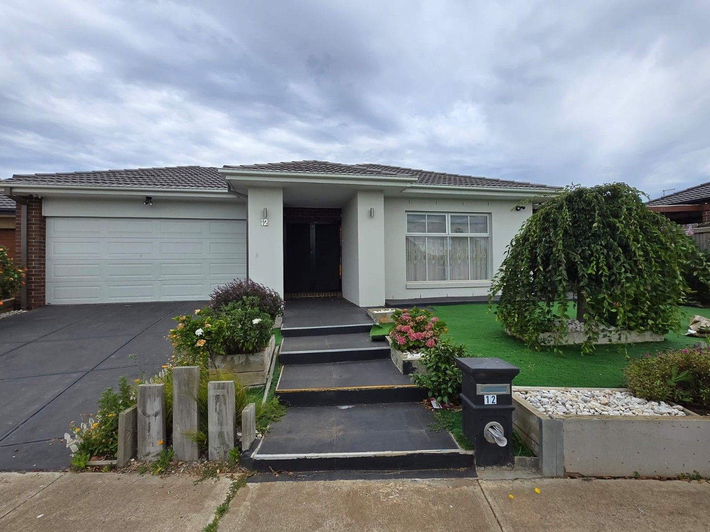4 bedrooms House in 12 Chevron Street TARNEIT VIC, 3029