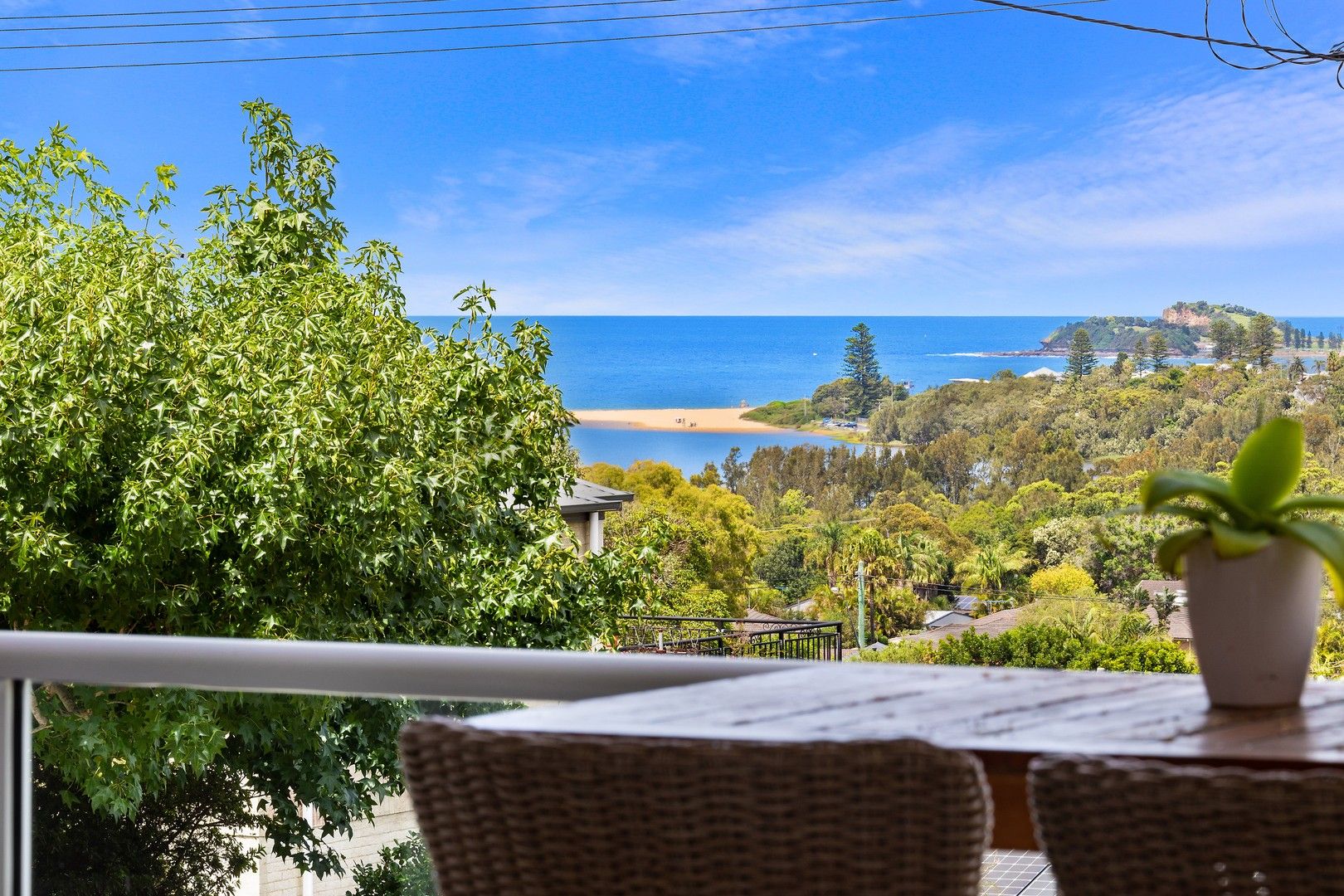 3 bedrooms House in 45 Coreen Drive WAMBERAL NSW, 2260