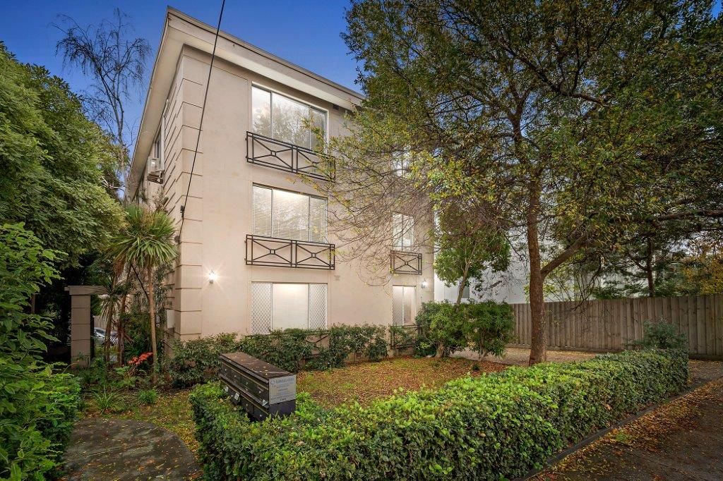 2 bedrooms Apartment / Unit / Flat in 6/141 Riversdale Road HAWTHORN VIC, 3122