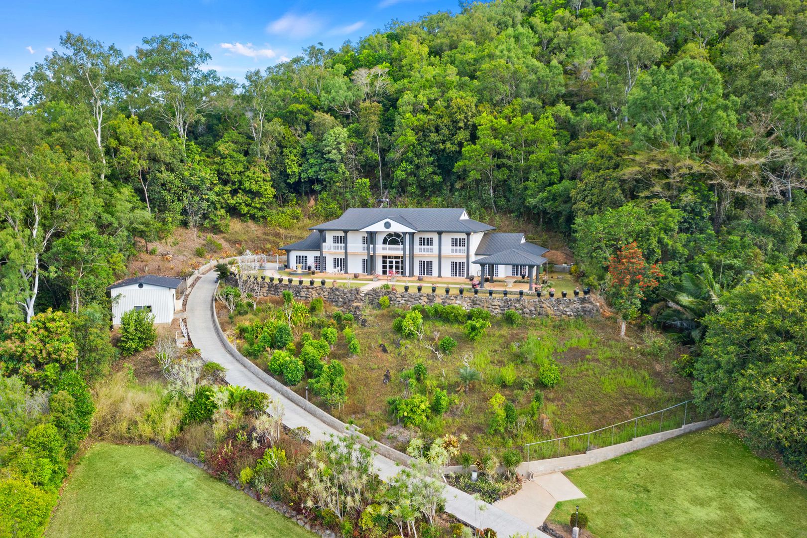 Edmonton QLD 4869 6 beds house for Sale, Offers Over 1.1m