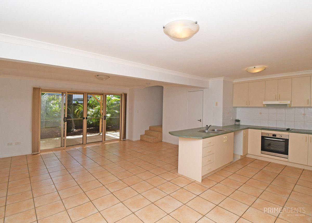 7/24 Zephyr Street, Scarness QLD 4655, Image 2