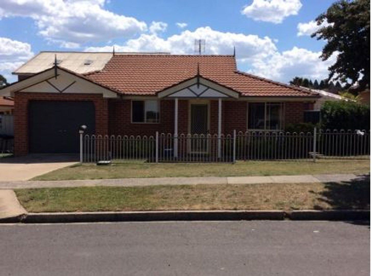 2 bedrooms Apartment / Unit / Flat in 33A Ross Street OBERON NSW, 2787