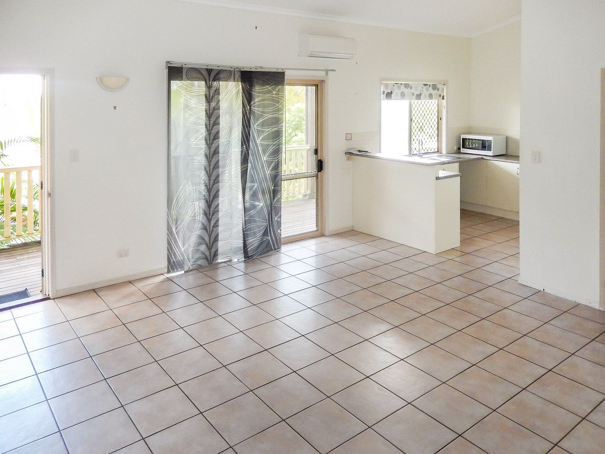 1/3 Rosewood Drive, Caloundra West QLD 4551, Image 2