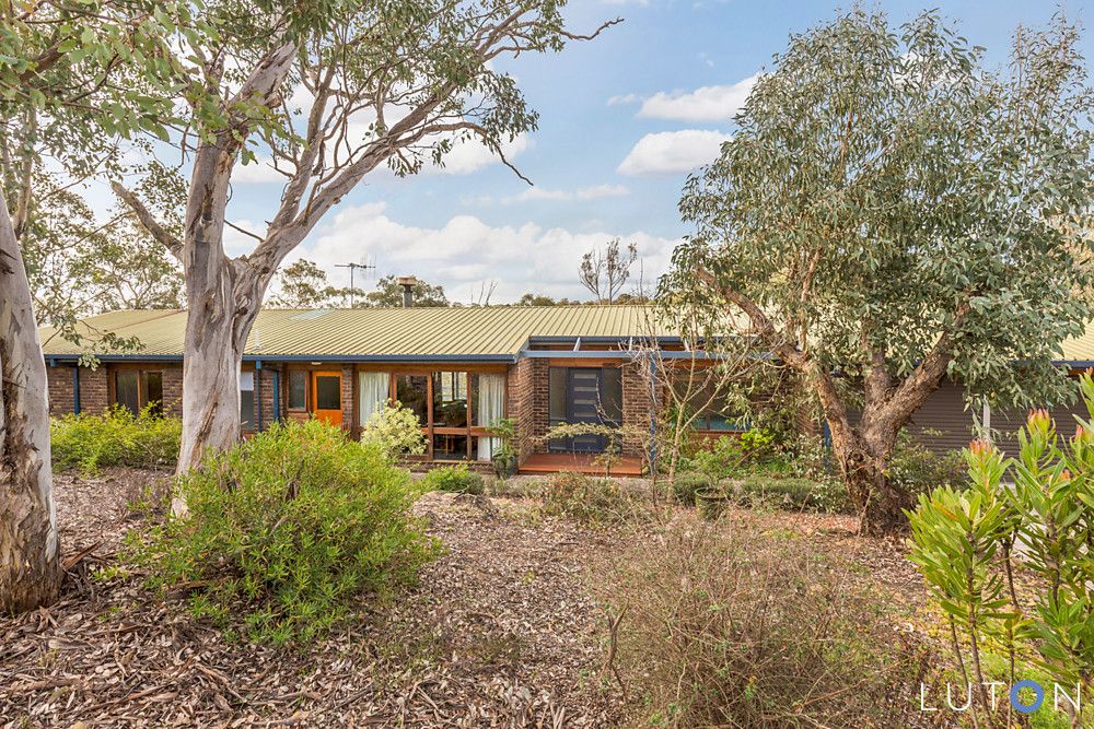 73 Severne Street, Greenleigh NSW 2620, Image 2