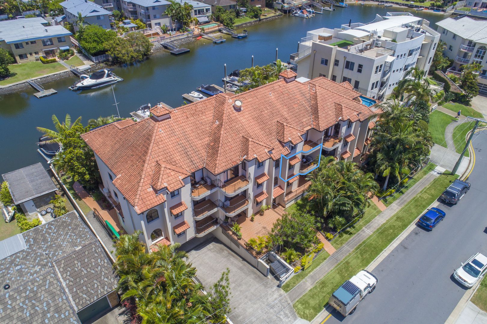 8/12 Canal Avenue, Runaway Bay QLD 4216, Image 2