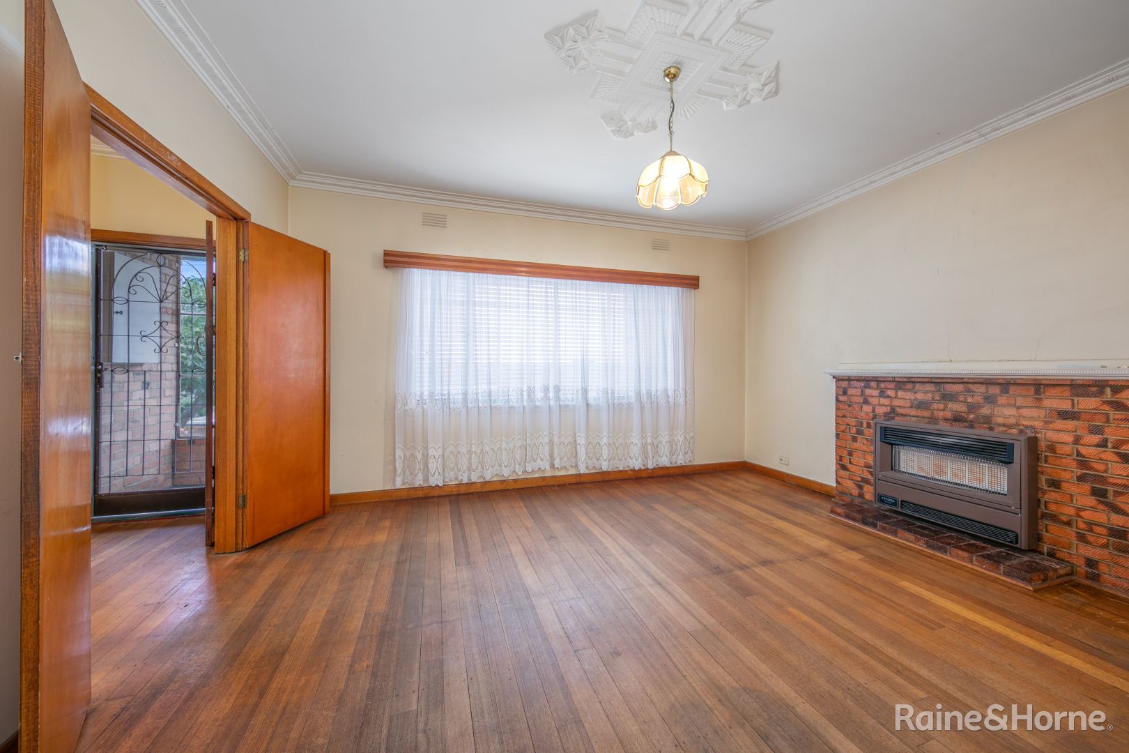 56 Hamilton Street, Niddrie VIC 3042, Image 2