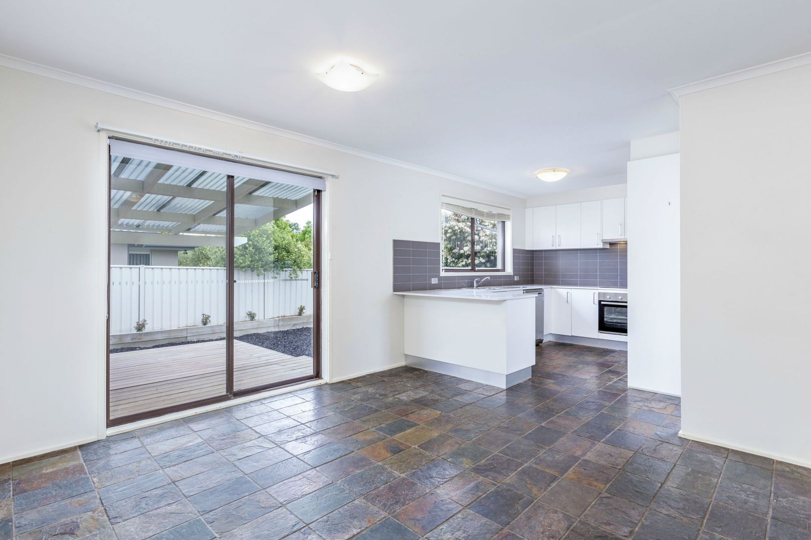 9a Penton Place, Gilmore ACT 2905, Image 2