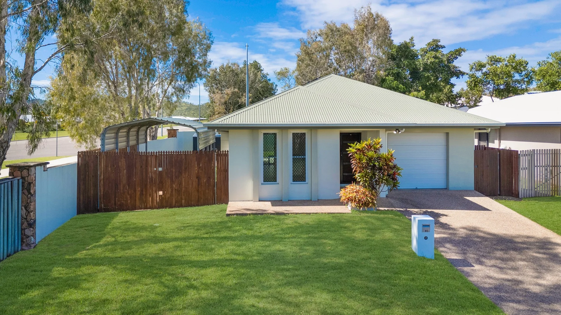 Primary image of 95 Monolith Cct, Cosgrove QLD 4818