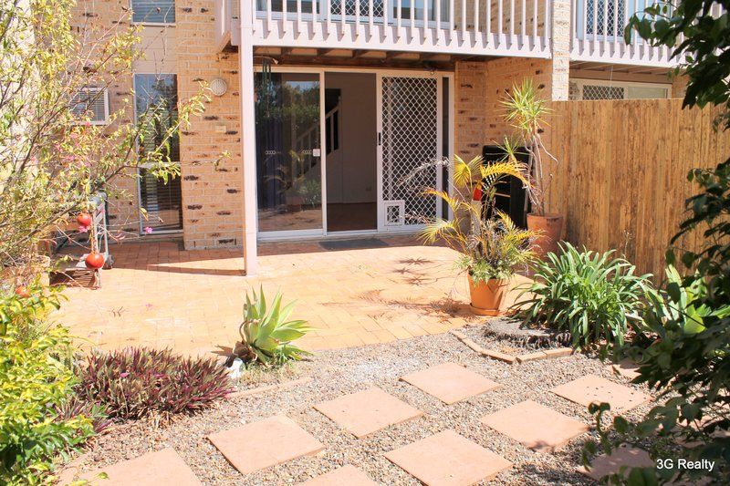 2/164 Alexander Drive, Highland Park QLD 4211, Image 2