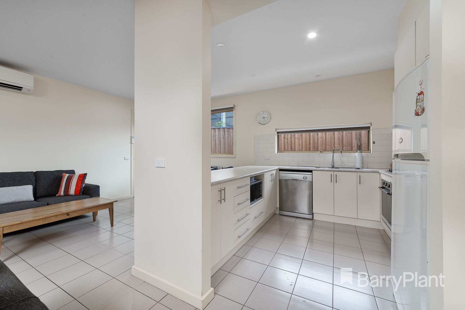 2/52 Pascoe Street, Westmeadows VIC 3049, Image 2