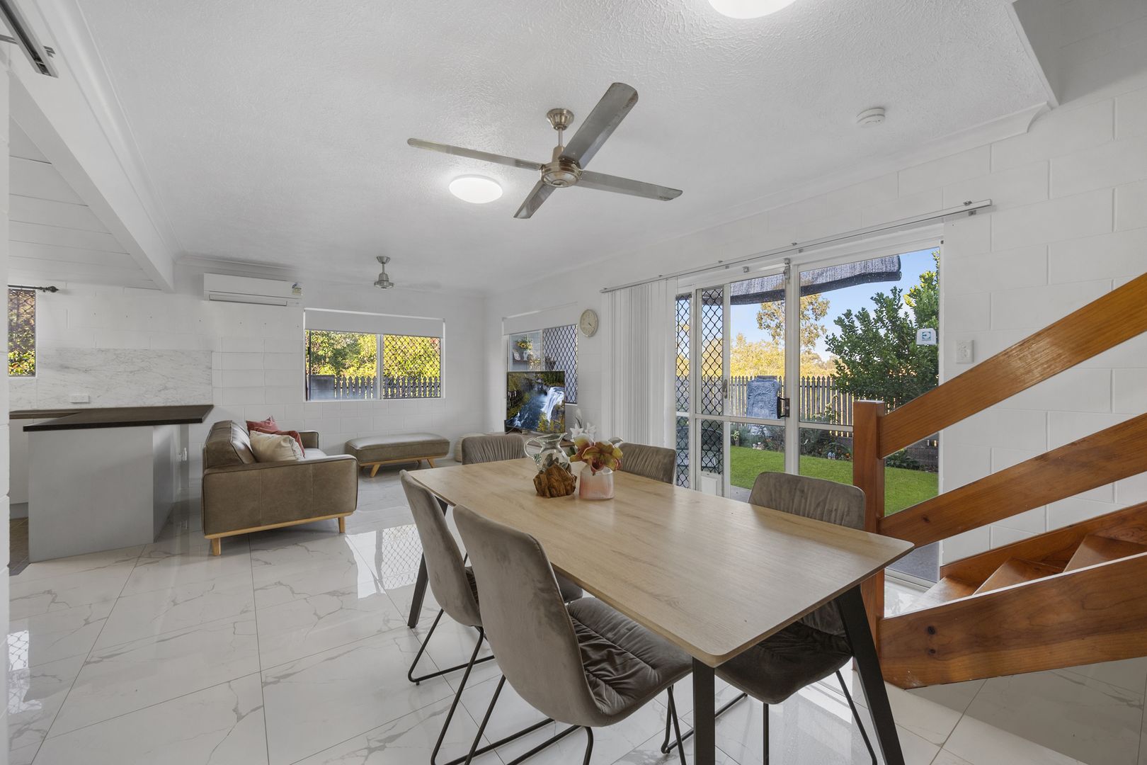 8/10 Sooning Street, Hermit Park QLD 4812, Image 2