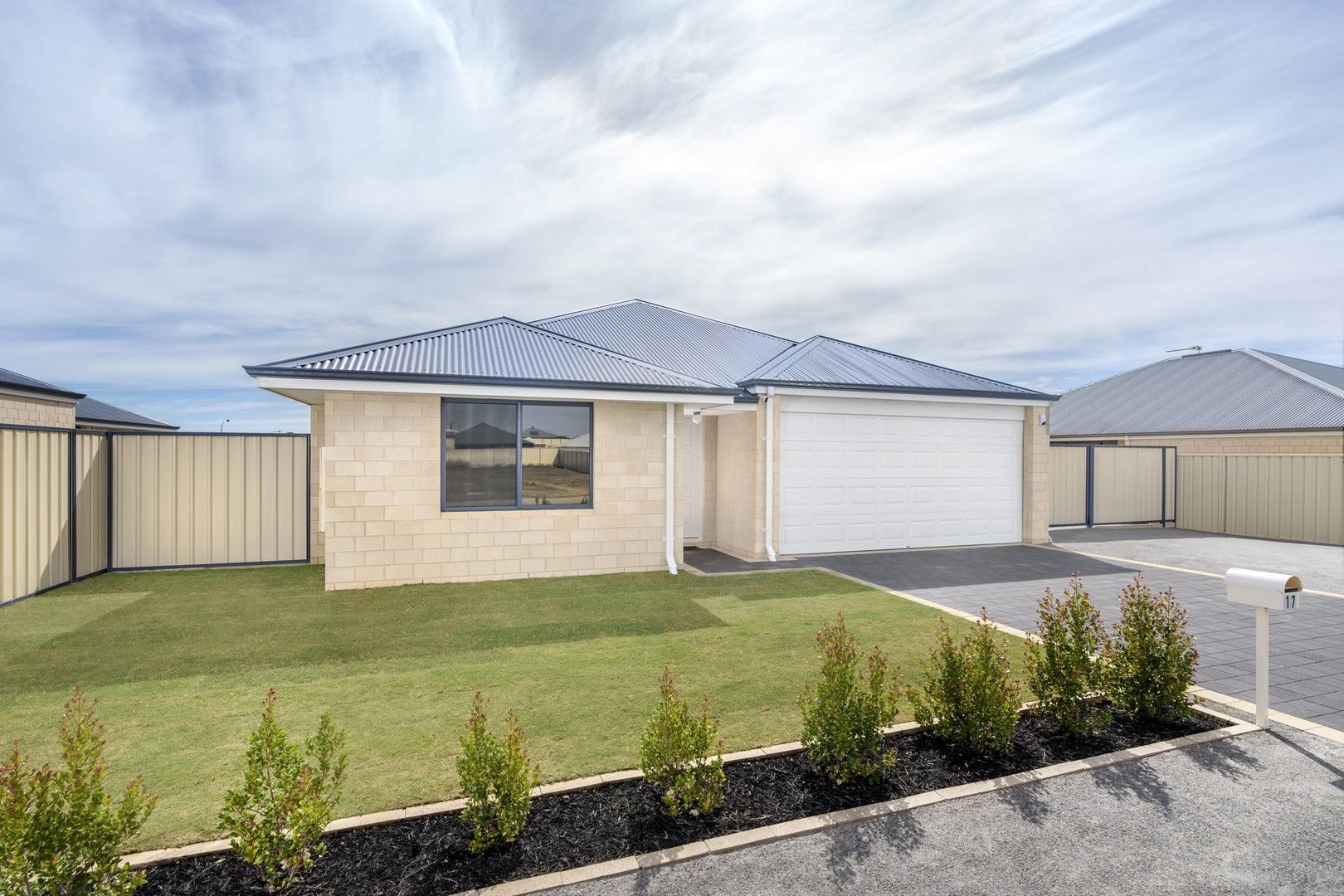 17 Donegal Street, Utakarra WA 6530, Image 0