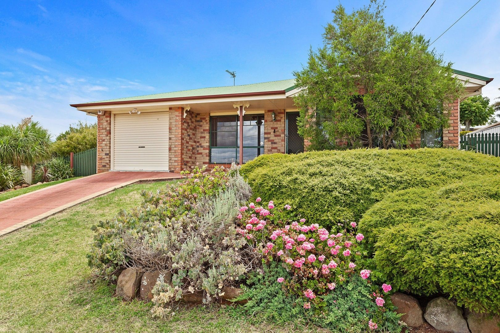 7 Maison Court, Wilsonton Heights QLD 4350, Image 0