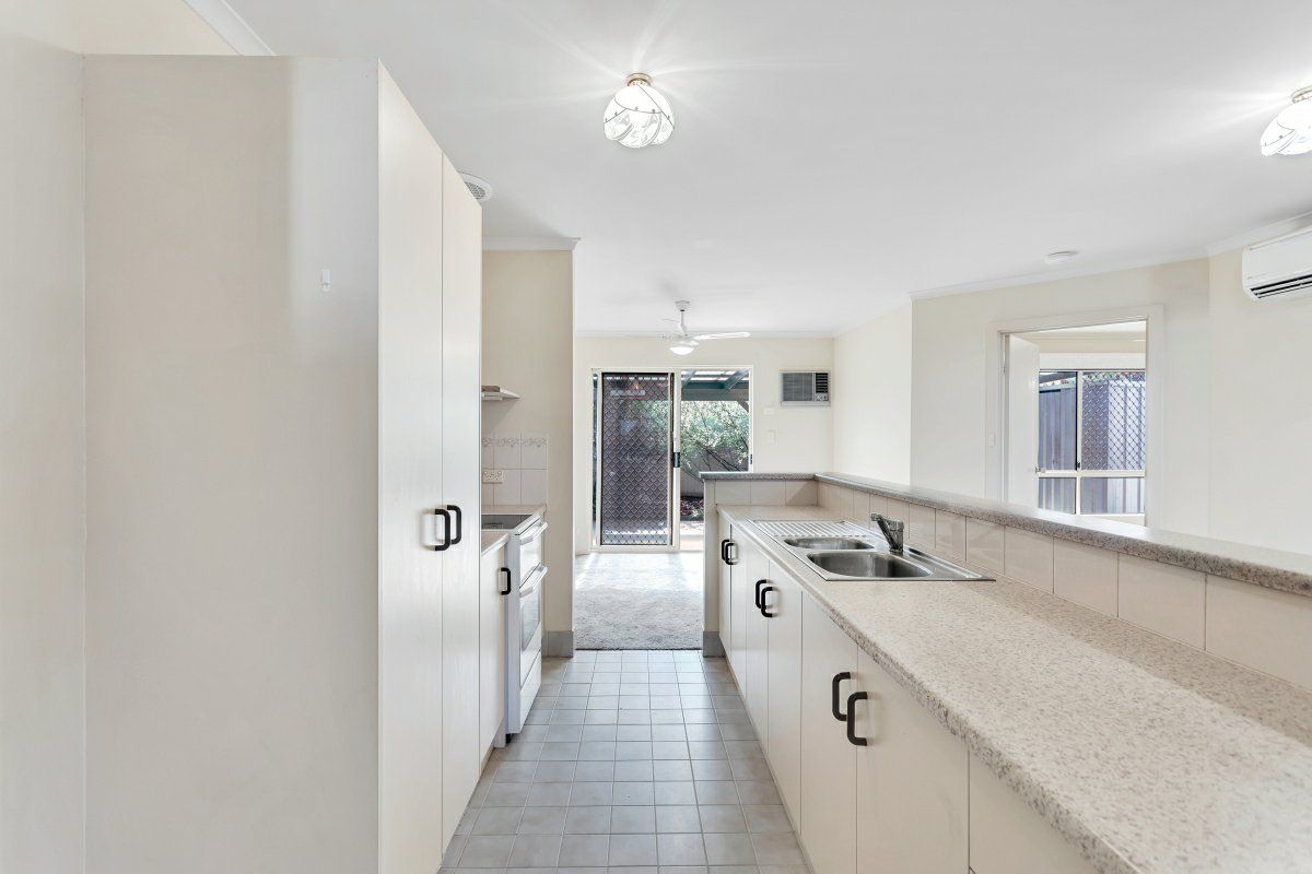 2/23 Heathersay Avenue, Aldinga Beach SA 5173, Image 2