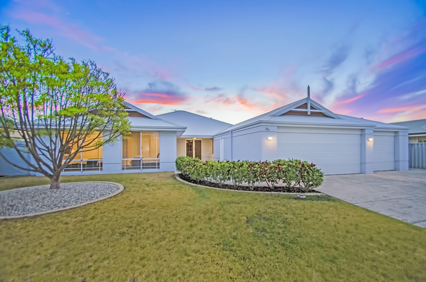 4 Gleneagles Way, Pelican Point WA 6230, Image 2