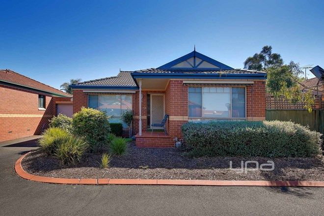 Picture of 6/8 Knight Crescent, ROXBURGH PARK VIC 3064