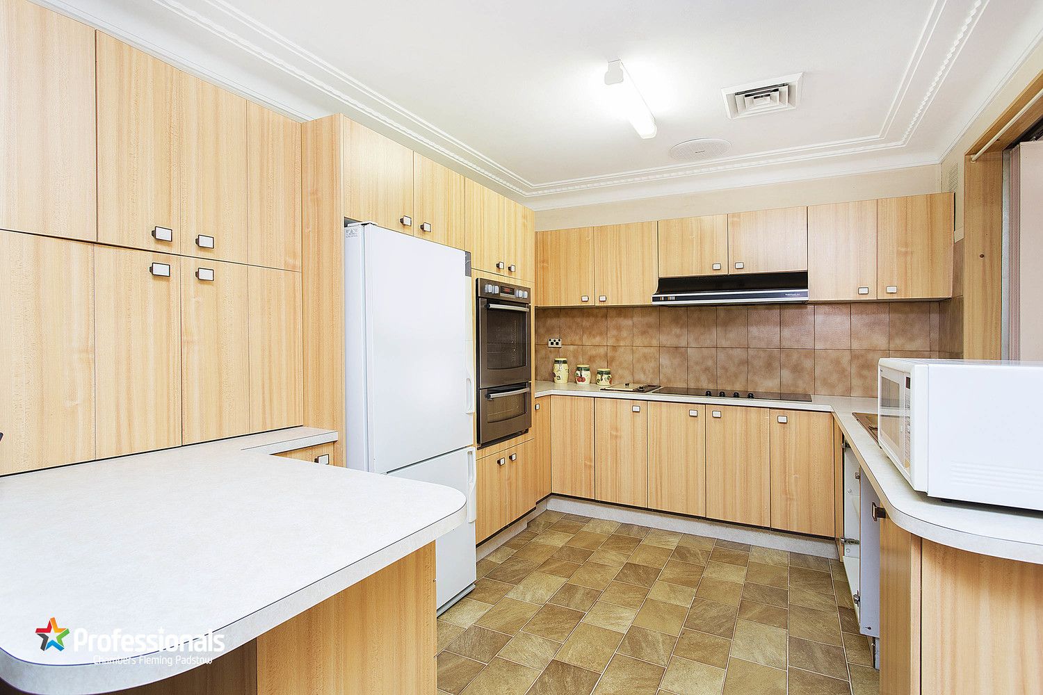 8A Ogilvy Street, Peakhurst NSW 2210, Image 2