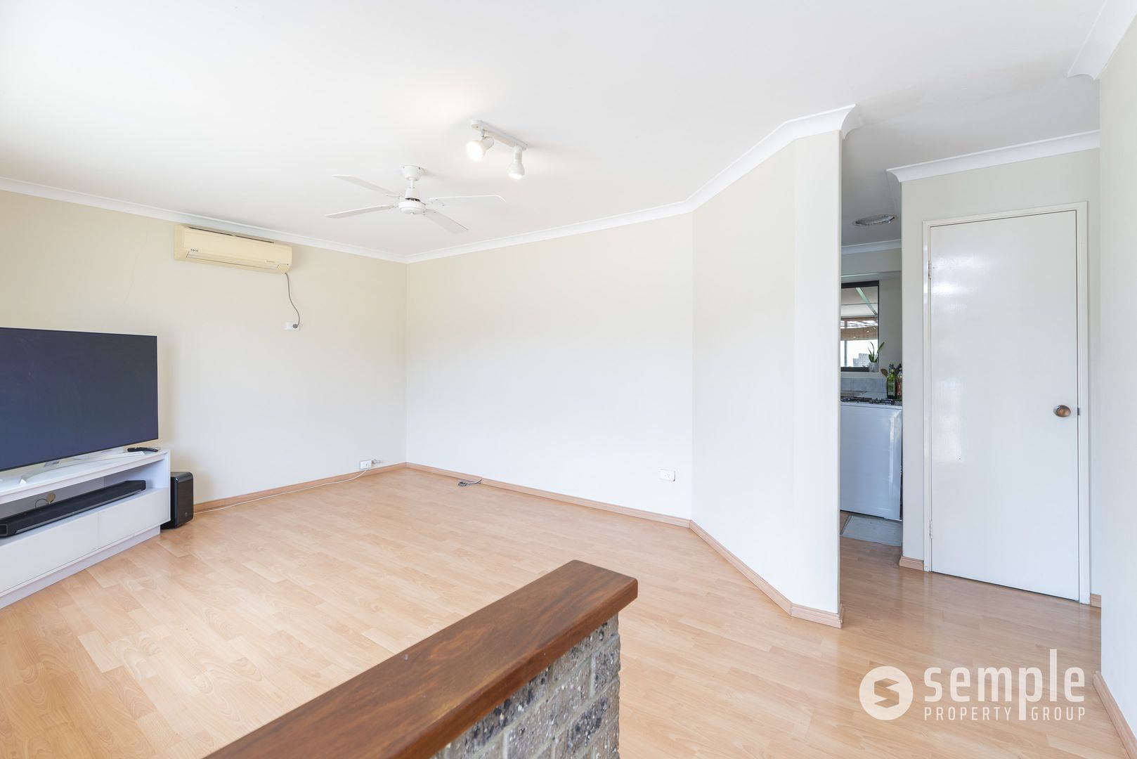 19 Firetail Court, Seville Grove WA 6112, Image 2