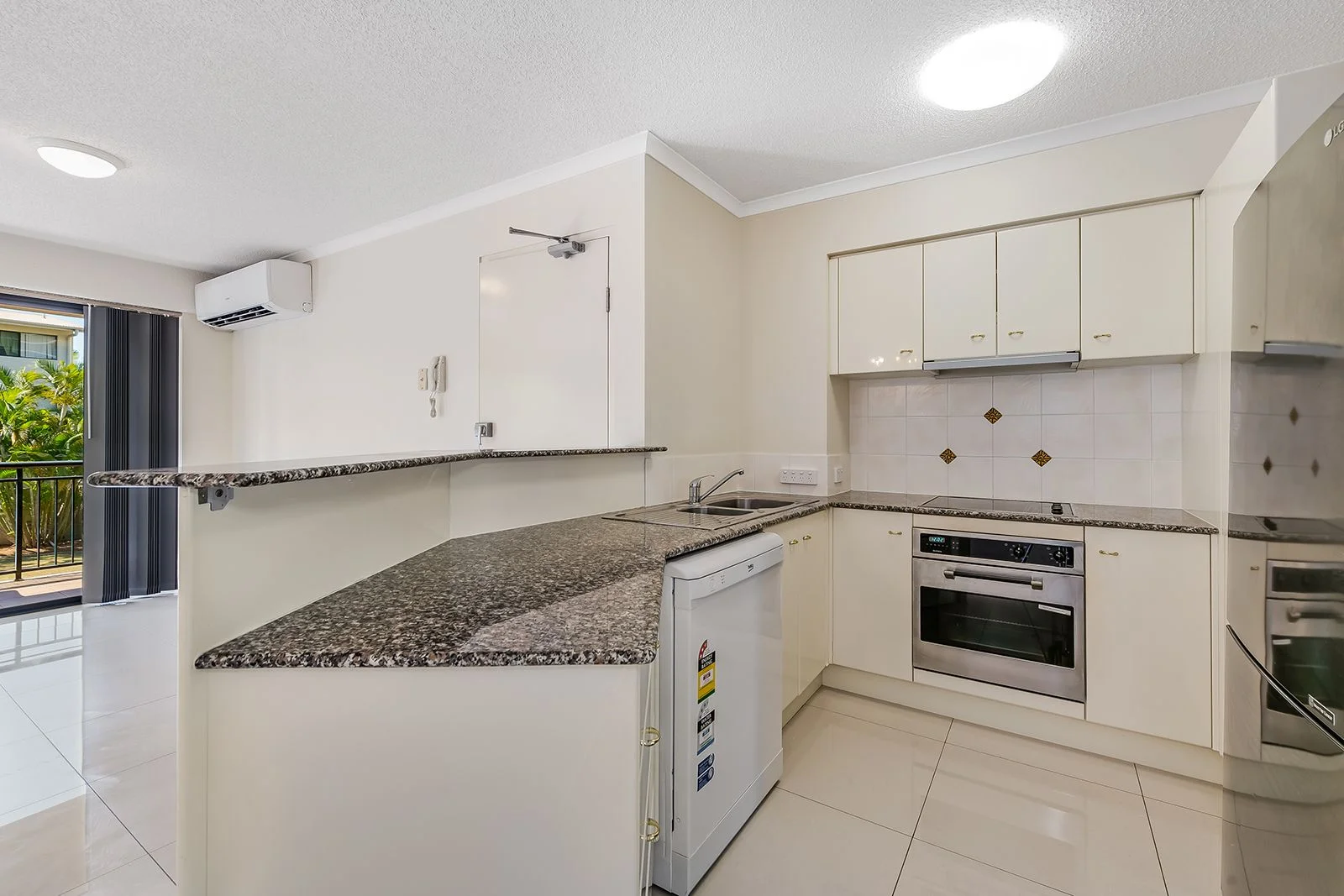 Additional image 3 of 45-55 Harries rd, Coorparoo QLD 4151