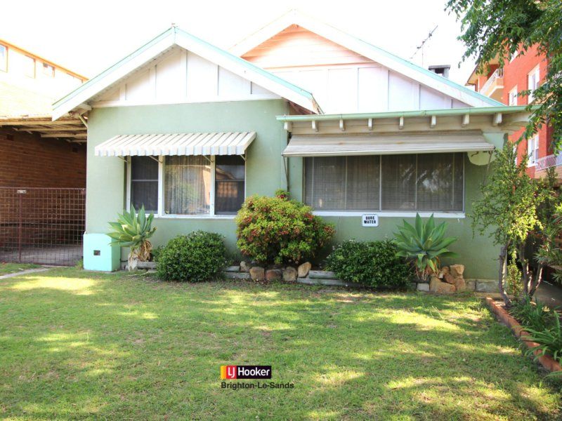 3 bedrooms House in 205 President Avenue MONTEREY NSW, 2217