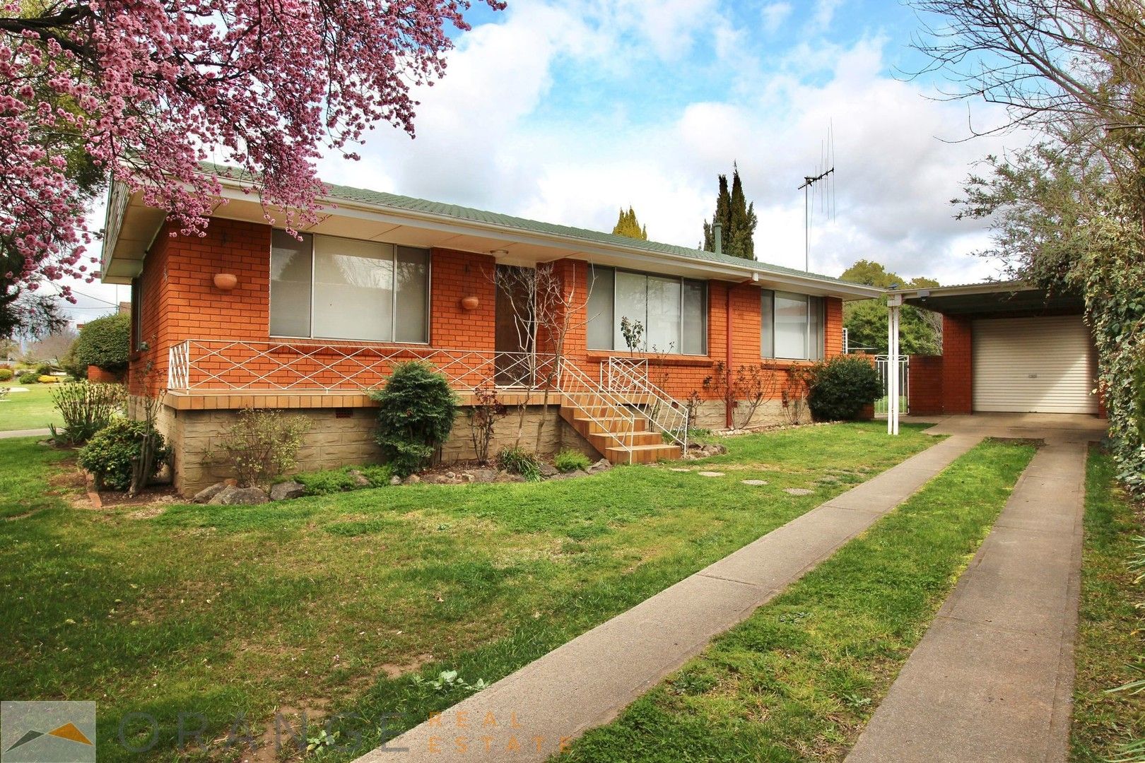 3 bedrooms House in 349 Peisley Street ORANGE NSW, 2800