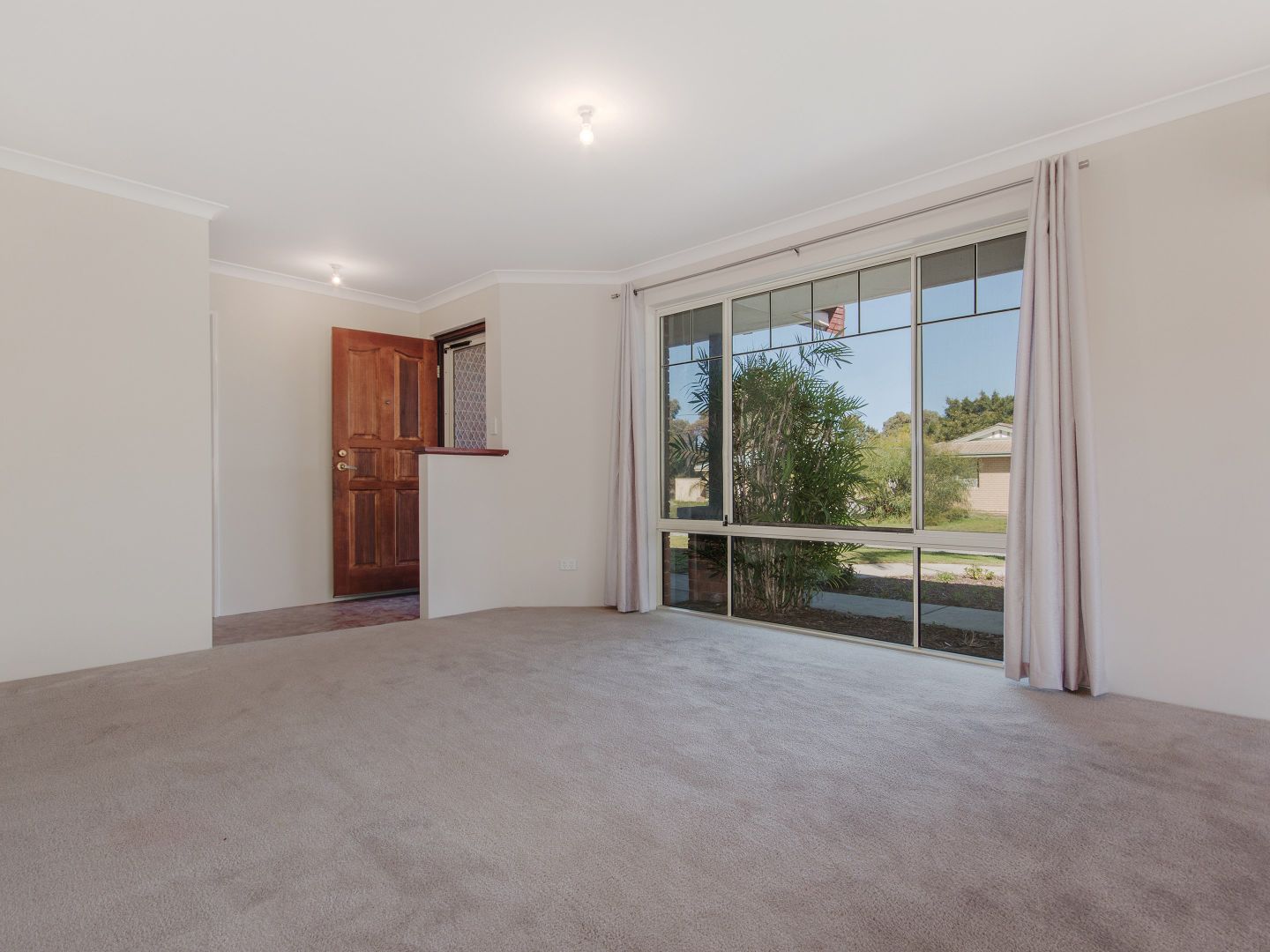 13 Pallarup Grove, Waikiki WA 6169, Image 2