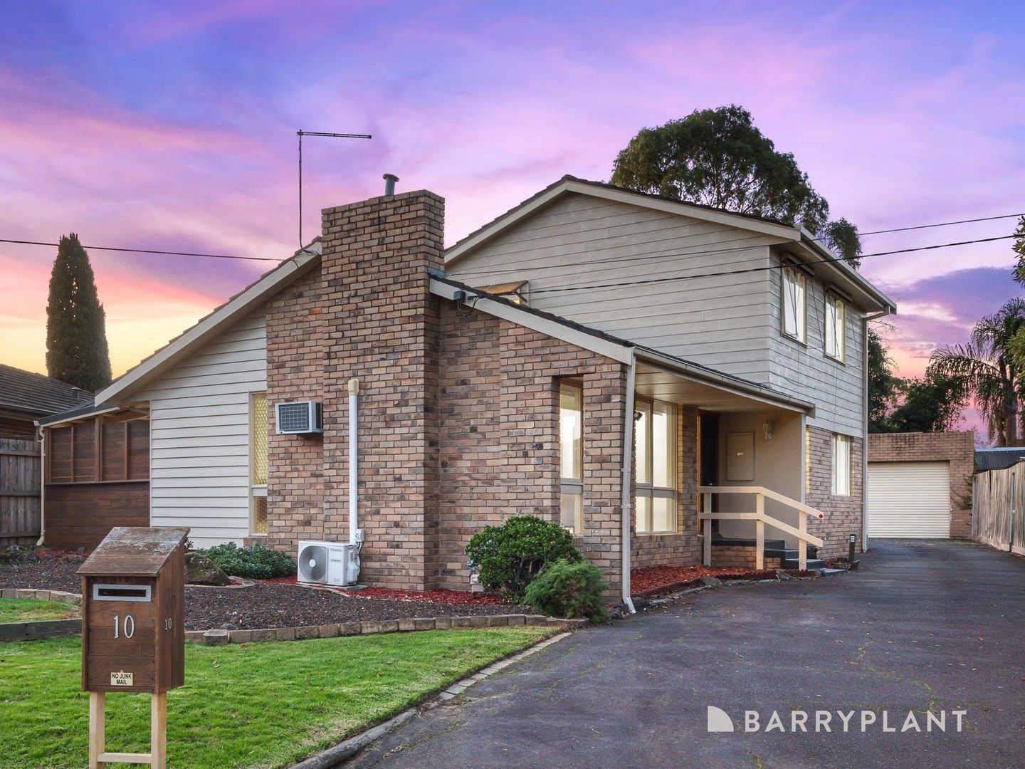 10 McCrae Close, Scoresby VIC 3179, Image 0