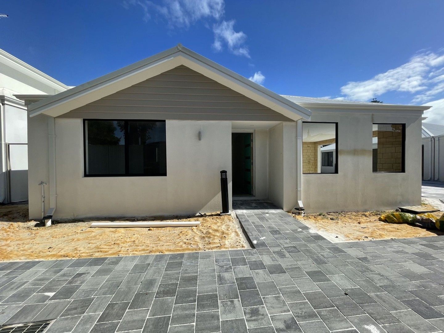 3 bedrooms Townhouse in 14b Ward Street MANDURAH WA, 6210