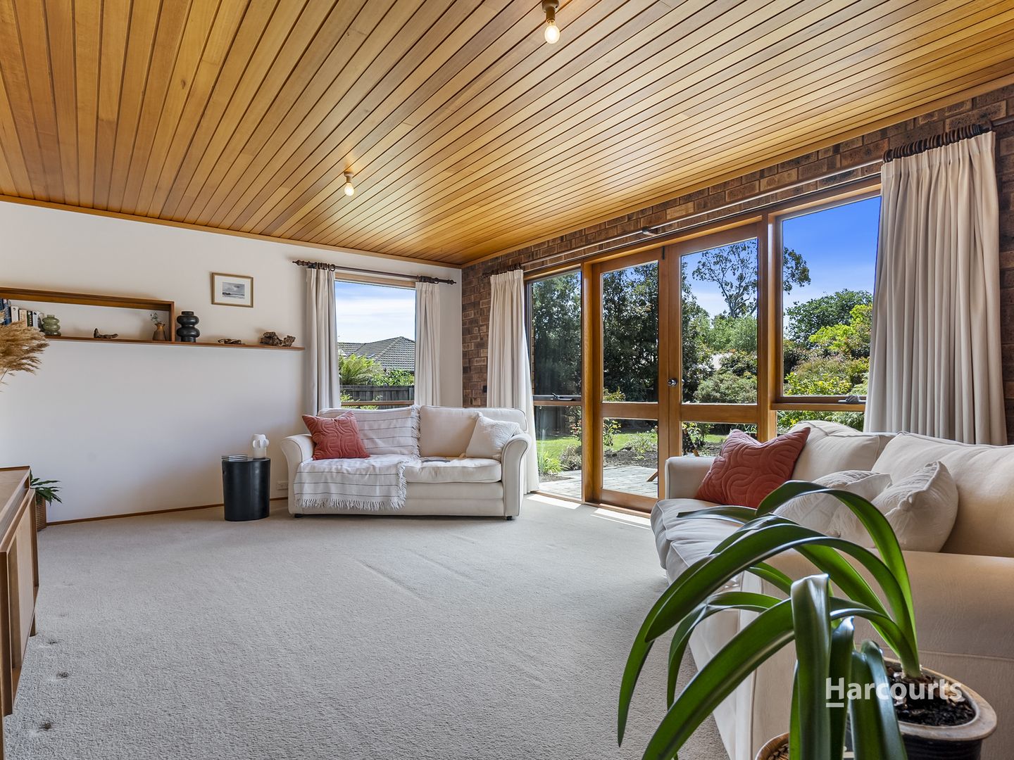 10 Winston Avenue, Seven Mile Beach TAS 7170, Image 1