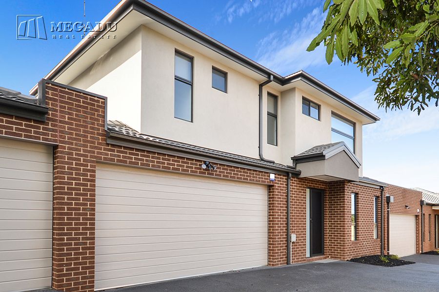 4 bedrooms Townhouse in 2/6 Grieve Street MACLEOD VIC, 3085