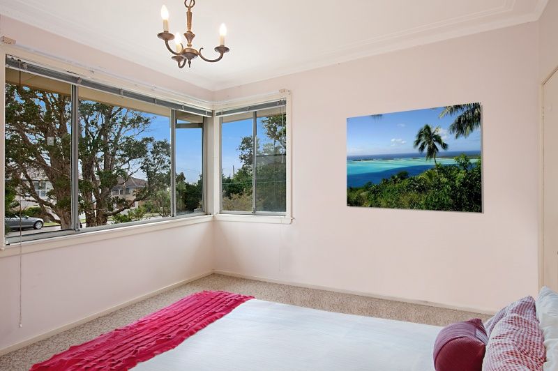 12 Middle Street, Caves Beach NSW 2281, Image 1