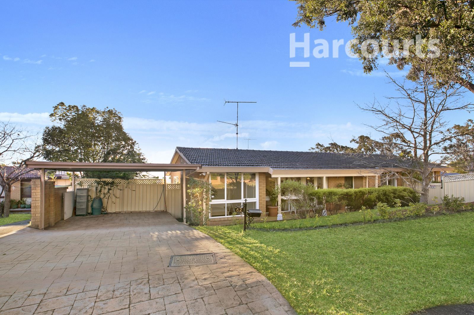 62 Pinaroo Crescent, Bradbury NSW 2560, Image 0