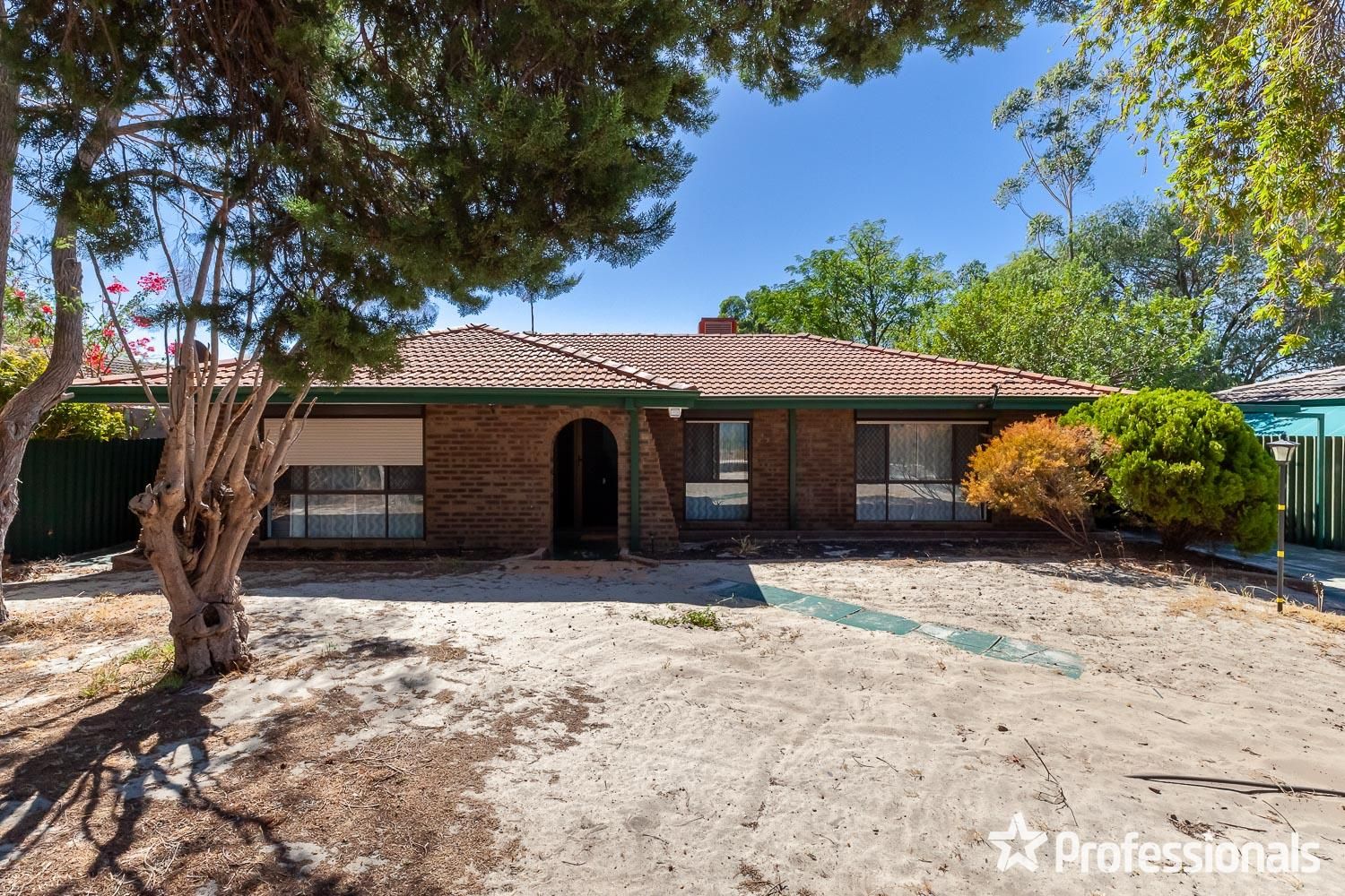 42 Willowmead Way, Kelmscott WA 6111, Image 1