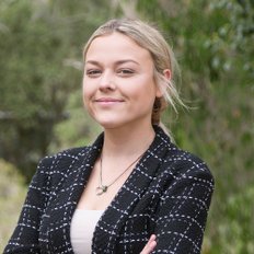 Ray White Nerang - Tia Melville