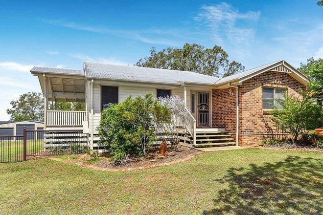 Picture of 10 Ironbark Crescent, MERINGANDAN WEST QLD 4352