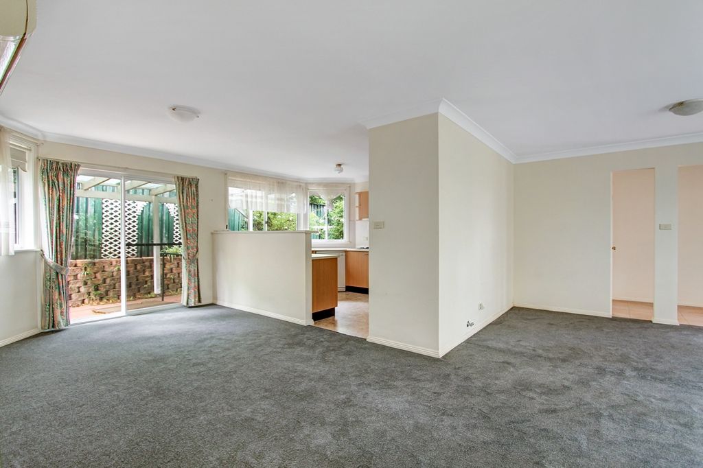 Unit 4/15 Landseer Road, Hazelbrook NSW 2779, Image 2