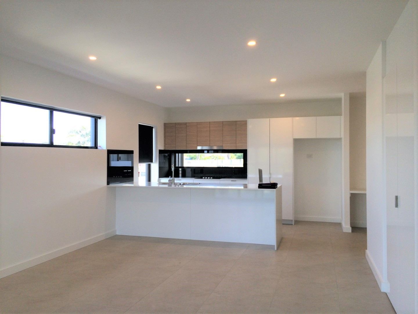 308/111 Kates Street, Morningside QLD 4170, Image 2