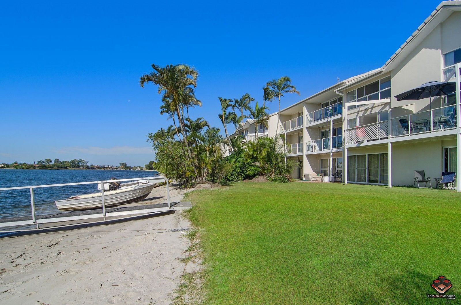 08/300 Cottesloe Drive, Mermaid Waters QLD 4218 Townhouse For Rent